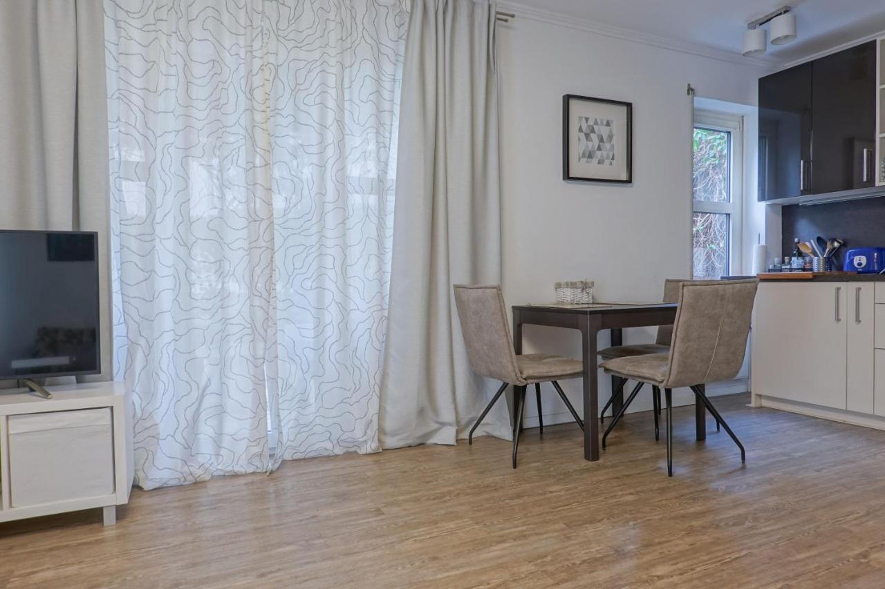 Ruhige Mitten In Appartement Wiesbaden